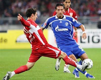 足球国足训练强度升级，体能教练参与指挥